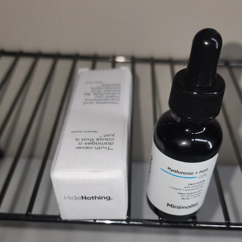 Hyaluronic + PGA Face Serum - Black and White